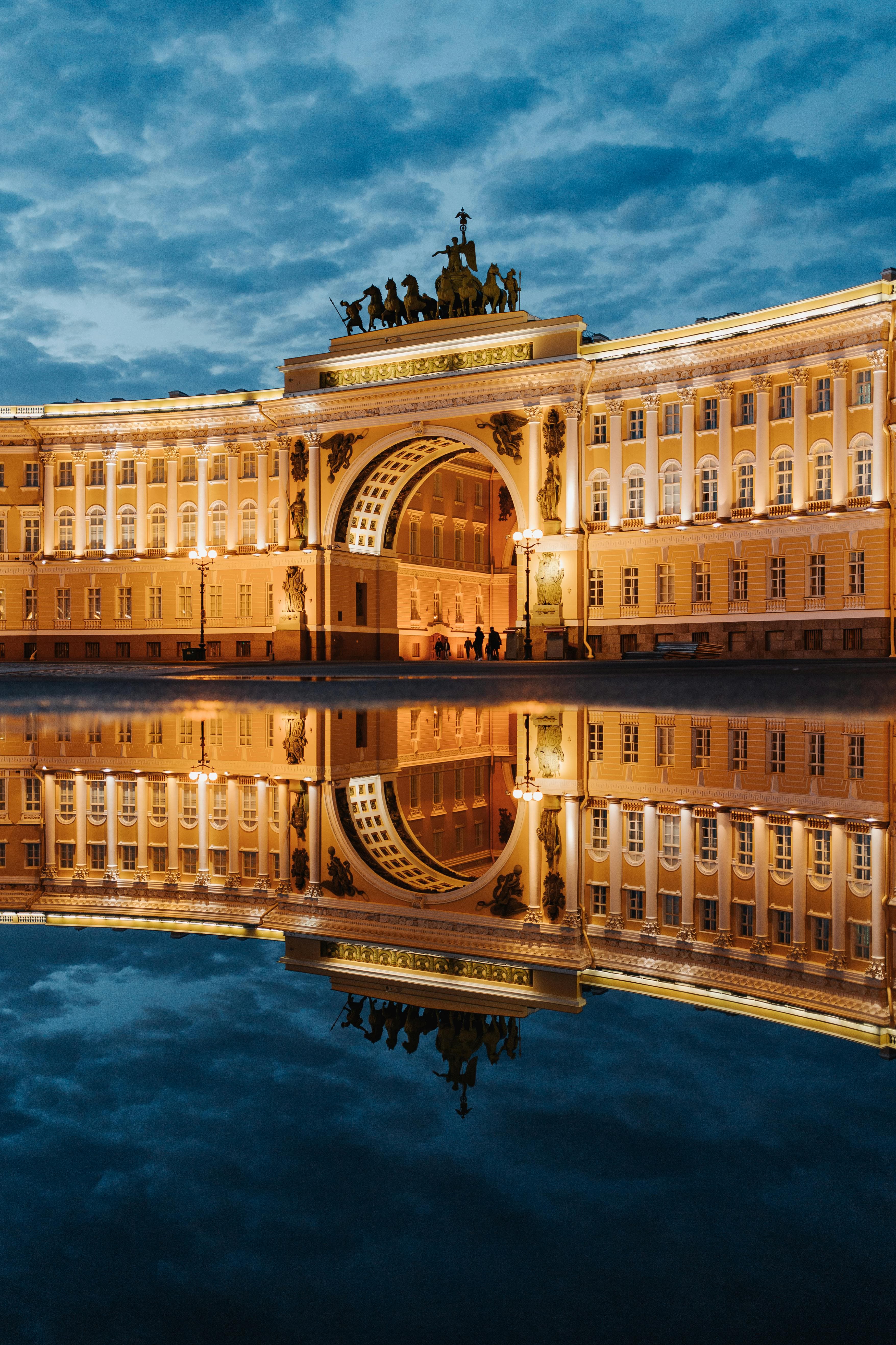 Top 15 places to see in Saint-Petersburg, Russia